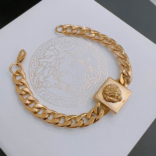 Versace bracelet lyh28